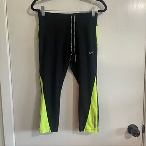 Nike Women’s Black and Yellow Sport Leggings Size Small